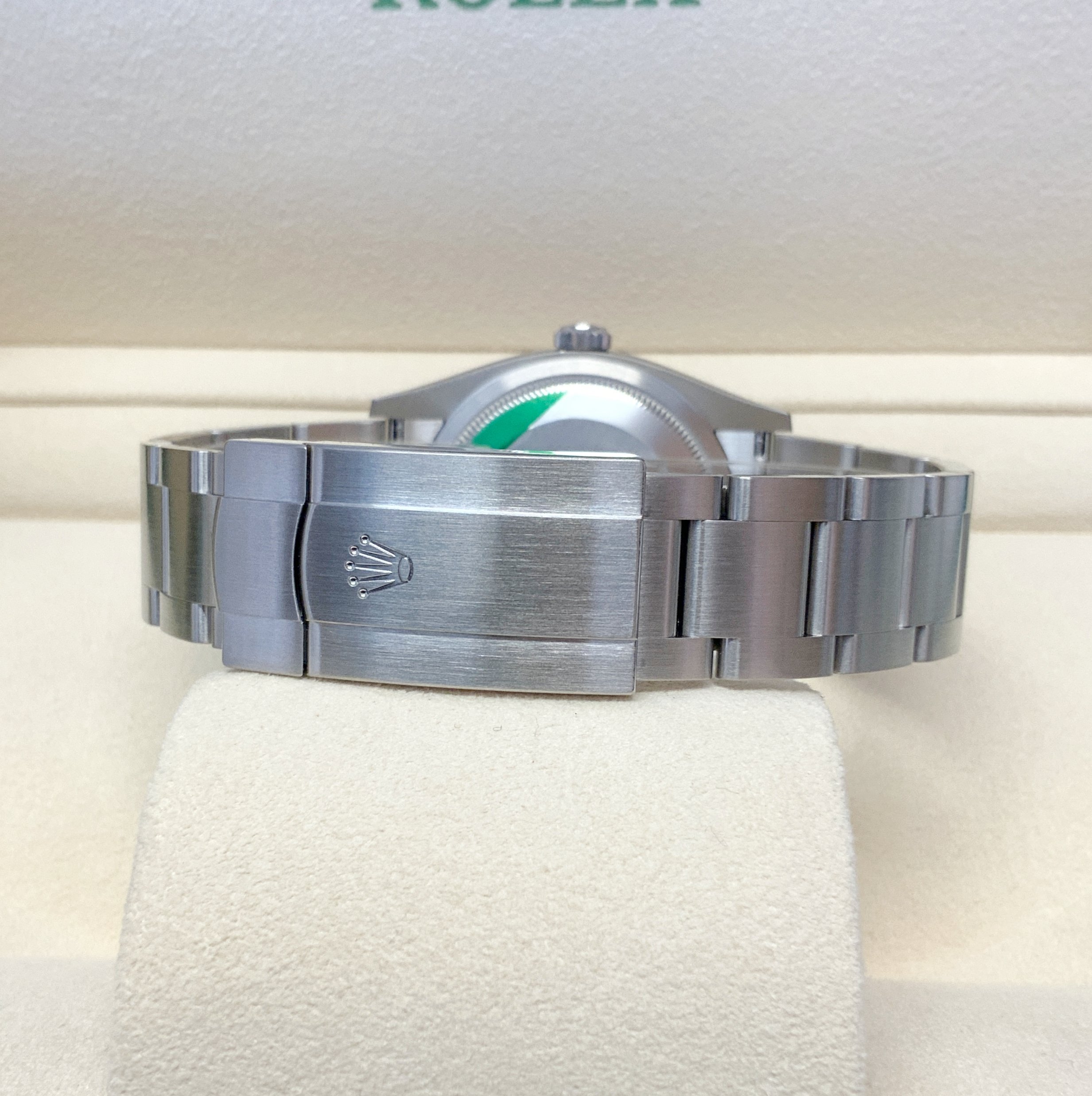 Rolex replica Oyster Perpetual 36 126000 Candy Pink-2