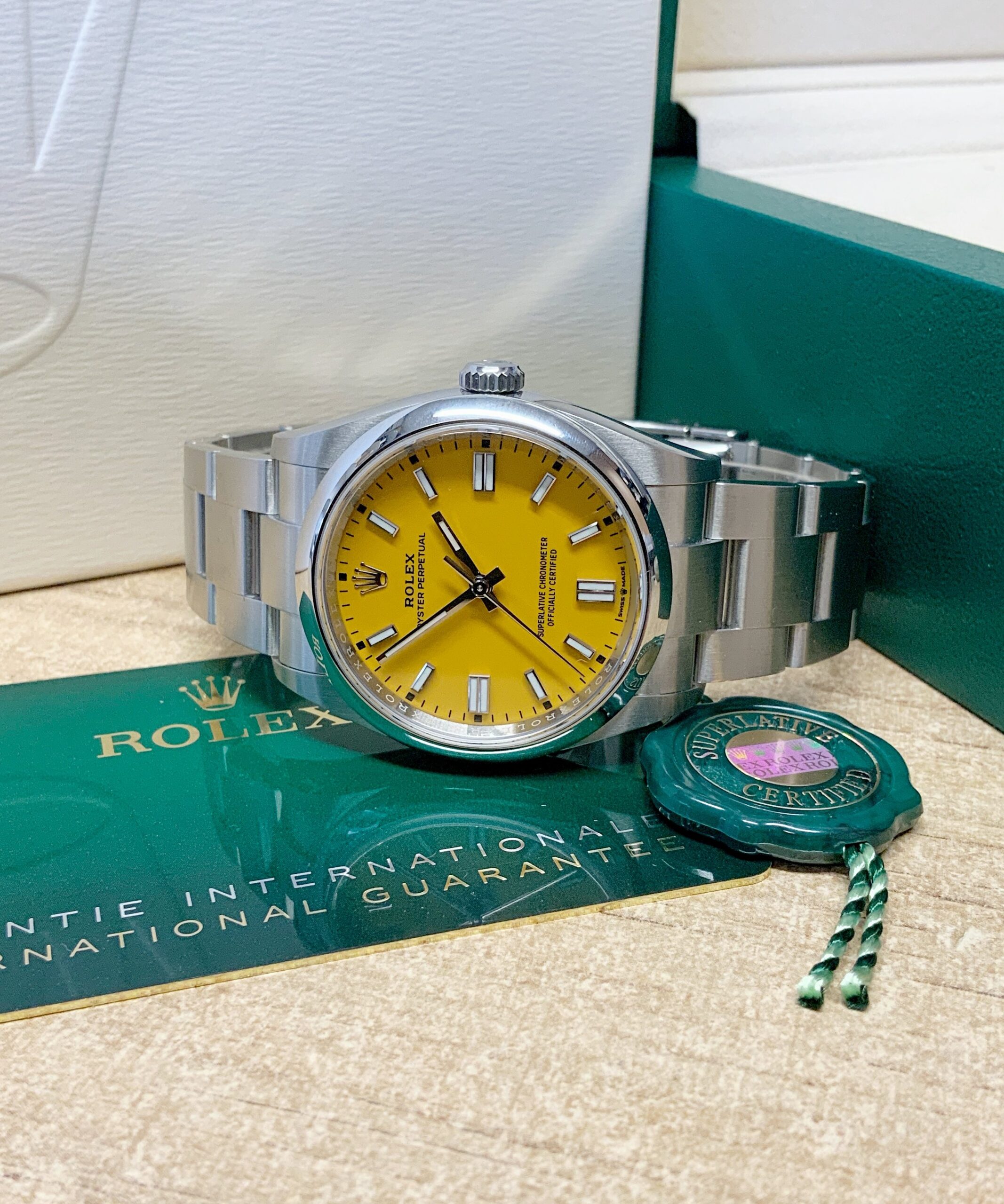 Rolex replica Oyster Perpetual 36 126000 Yellow Dial-7
