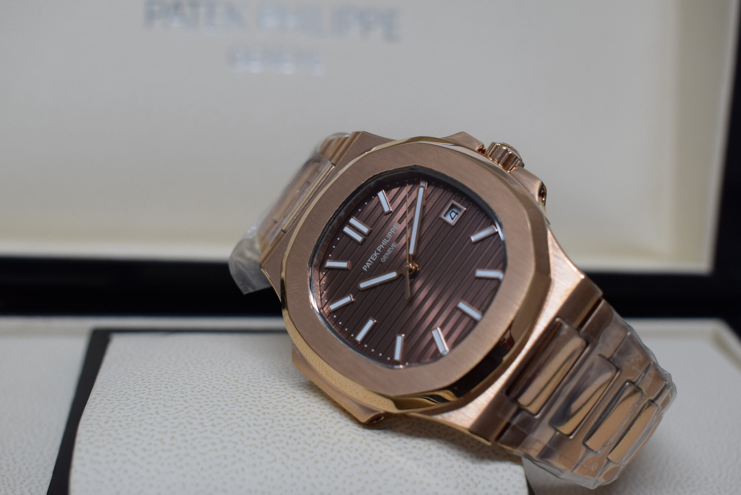 Patek philippe replica nautilus 5711 rose gold brown dial dial acciaio5