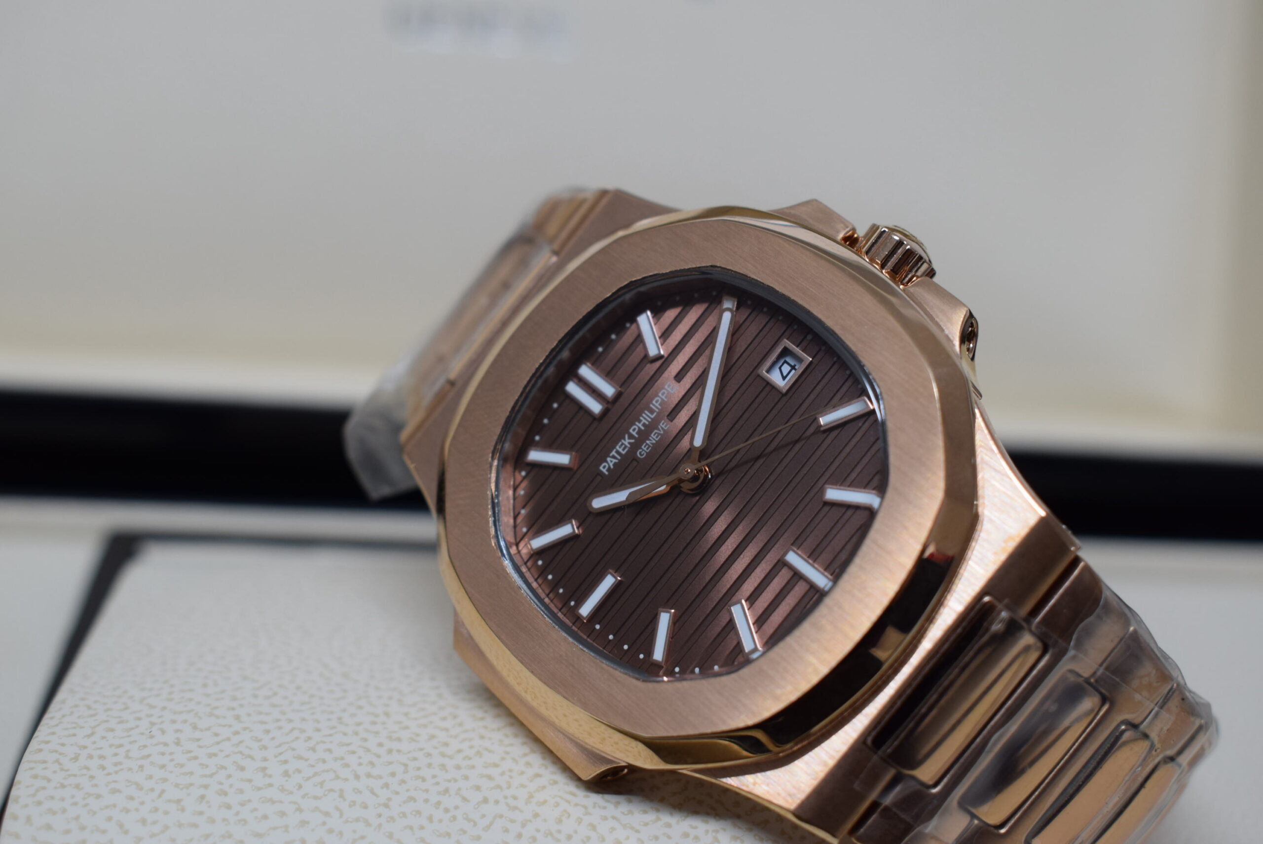 Patek philippe replica nautilus 5711 rose gold brown dial dial acciaio6