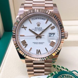 Rolex assemblato Day-Date 228235 rose gold white dial