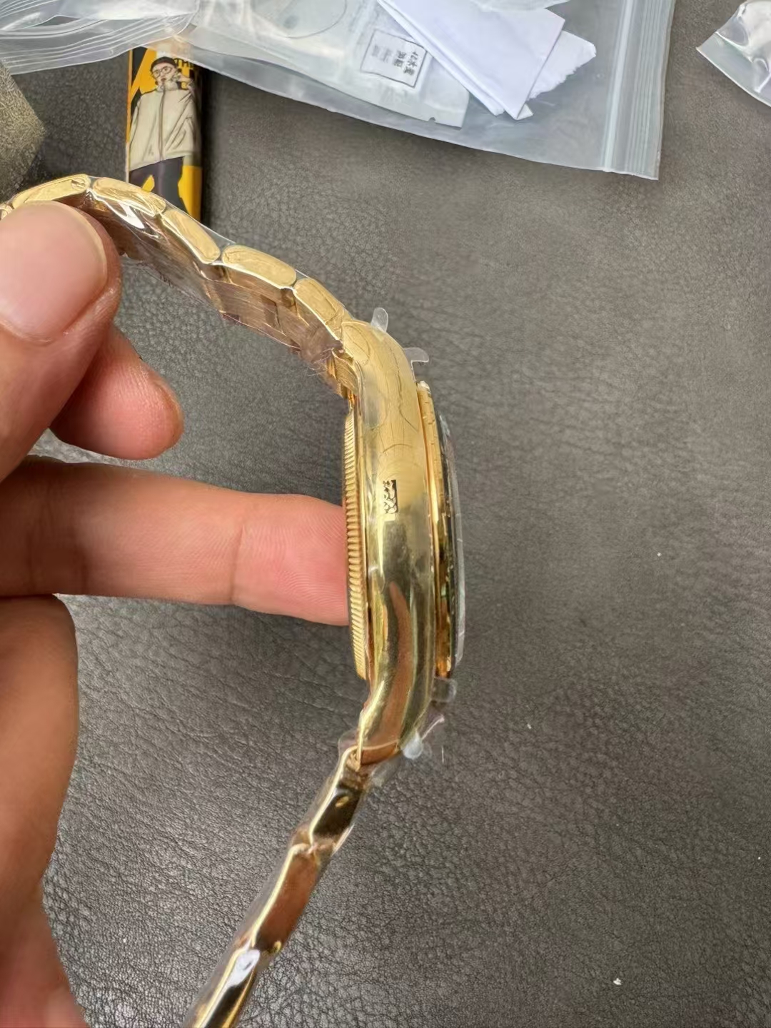 Rolex replica daytona le mans yellow gold-4